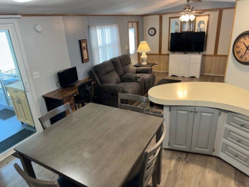341 Sioux Drive a Winter Haven, FL Mobile or Manufactured Home for Sale